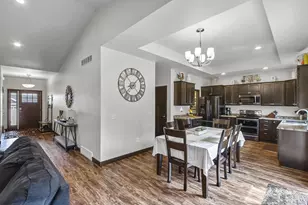 420 Ridgeway Dr, Rio, WI 53960 - Photo 10