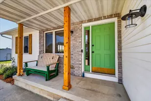 W2579 Zurfluh Rd, Albany, WI 53502 - Photo 6