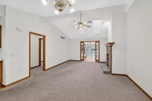 622 Springbrook Cir, DeForest, WI 53532 - Photo 18
