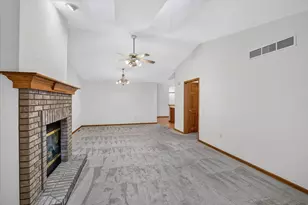 622 Springbrook Cir, DeForest, WI 53532 - Photo 24