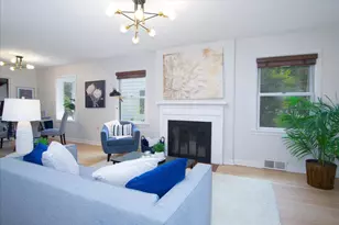238 Kensington Dr, Madison, WI 53704 - Photo 2