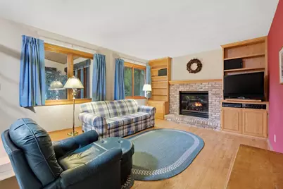 14 W Newhaven Circle, Madison, WI 53717 - Photo 4