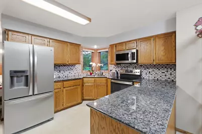 14 W Newhaven Circle, Madison, WI 53717 - Photo 8