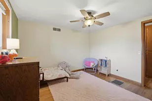 926 Frederick St, Sun Prairie, WI 53590 - Photo 26
