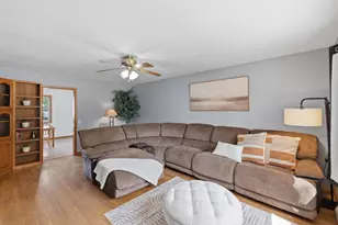 926 Frederick St, Sun Prairie, WI 53590 - Photo 6