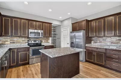 1369 Heritage Lane, Sun Prairie, WI 53590 - Photo 14