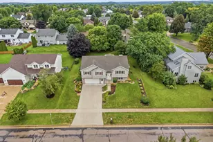 1182 Broadway Dr, Sun Prairie, WI 53590 - Photo 54
