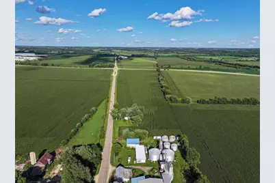 2724 E Stateline Road, Beloit, WI 53511 - Photo 12