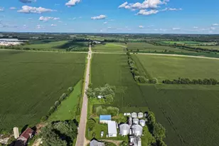 2724 E Stateline Rd, Beloit, WI 53511 - Photo 12