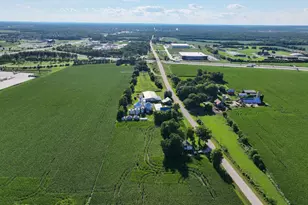 2724 E Stateline Rd, Beloit, WI 53511 - Photo 16