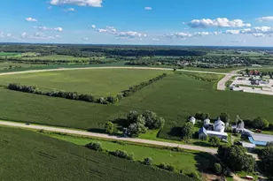 2724 E Stateline Rd, Beloit, WI 53511 - Photo 14