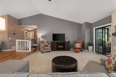 1828 Lake View Terrace, Stoughton, WI 53589 - Photo 10