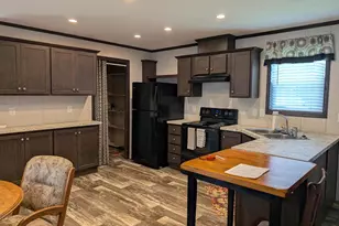 W5655 State Road 33, La Crosse, WI 54601 - Photo 2