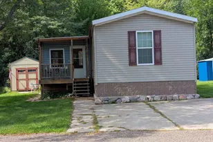 W5655 State Road 33, La Crosse, WI 54601 - Photo 1