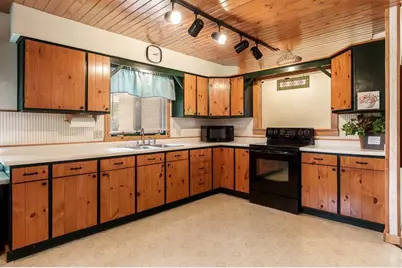 402 N Pine Street, Orfordville, WI 53576 - Photo 18