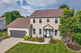 912 Questa Ridge Trail, Verona, WI 53593 - Photo 2