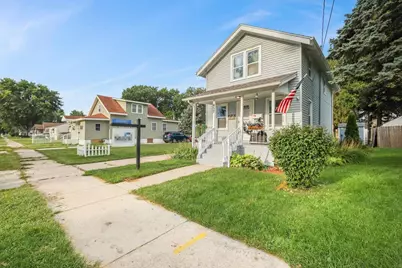 457 N Walnut Street, Janesville, WI 53548 - Photo 2