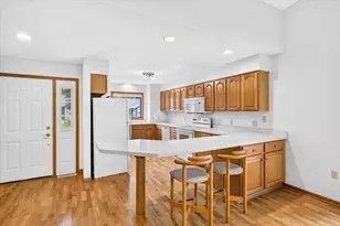 6 Village Homes Dr, Waunakee, WI 53597 - Photo 12