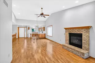 6 Village Homes Dr, Waunakee, WI 53597 - Photo 10
