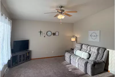 6802 Sunset Meadow Drive, Windsor, WI 53598 - Photo 6