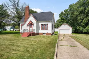 457 W John St, Markesan, WI 53946 - Photo 1