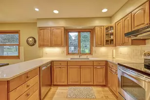 7315 Voss Pkwy, Middleton, WI 53562 - Photo 8