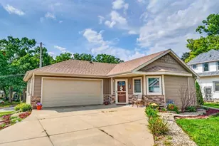 2004 Butler Ct, Middleton, WI 53562 - Photo 32