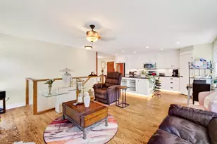 2004 Butler Ct, Middleton, WI 53562 - Photo 12