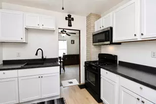 1125 S Hackett St, Beloit, WI 53511 - Photo 6