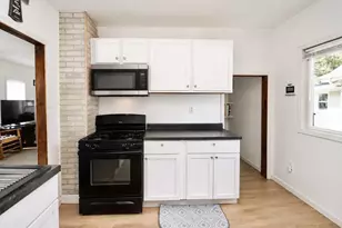 1125 S Hackett St, Beloit, WI 53511 - Photo 8