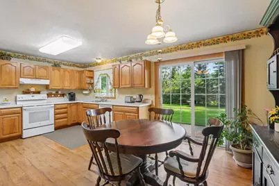 307 Meadowlark Circle, Deerfield, WI 53531 - Photo 8