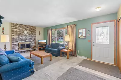 307 Meadowlark Circle, Deerfield, WI 53531 - Photo 2