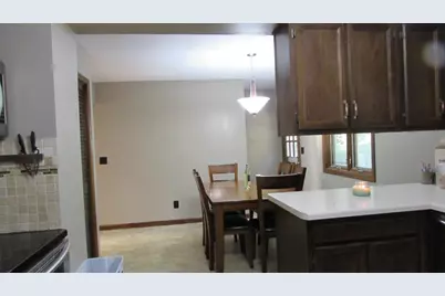 522 Sussex Drive, Janesville, WI 53546 - Photo 8