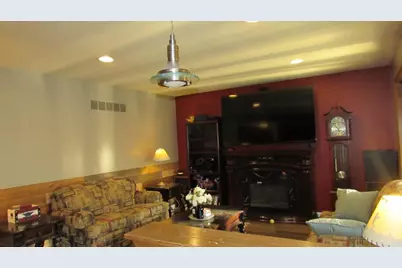 522 Sussex Drive, Janesville, WI 53546 - Photo 6