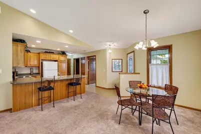 640 Springbrook Circle, DeForest, WI 53532 - Photo 18