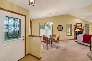 640 Springbrook Cir, DeForest, WI 53532 - Photo 10