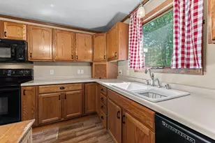 549 3rd St, Reedsburg, WI 53959 - Photo 18