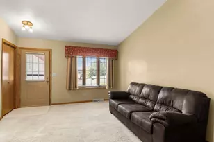 118 Renata Ct, DeForest, WI 53532 - Photo 4