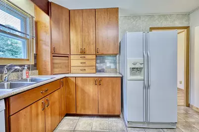 2012 S Terry Court, Beloit, WI 53511 - Photo 10