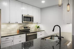 2252 Coolidge St, Madison, WI 53704 - Photo 12