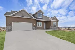 257 Hawks View Dr, Edgerton, WI 53534 - Photo 1