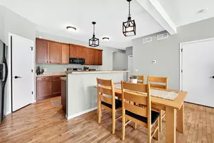 203 Wyalusing Dr, Madison, WI 53718 - Photo 8