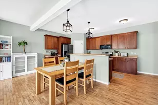 203 Wyalusing Dr, Madison, WI 53718 - Photo 6