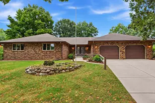 1414 Red Cloud Ln, Madison, WI 53704 - Photo 2