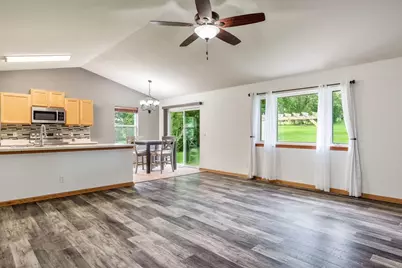 644 N Tratt Street, Whitewater, WI 53190 - Photo 12