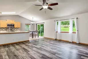 644 N Tratt St, Whitewater, WI 53190 - Photo 12
