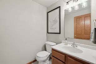 4122 Vidon Dr, Madison, WI 53704 - Photo 30