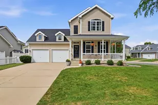 4122 Vidon Dr, Madison, WI 53704 - Photo 2