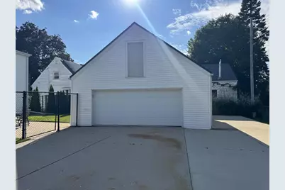 921 Benton Avenue, Janesville, WI 53545 - Photo 24