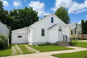 440 Winsor St, Mauston, WI 53948 - Photo 2
